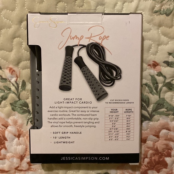 Jessica Simpson Jump Rope - Picture 4 of 4